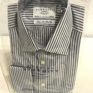 Charles Tyrwhitt men’s dress shirt. Brand new in package. Size 15.5/33 in